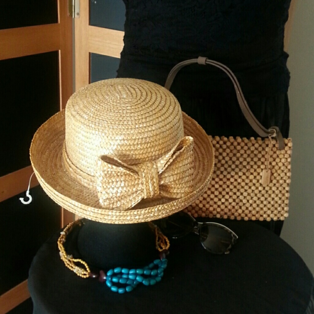 1/2 OFF GORGEOUS STRAW HAT w/BOW